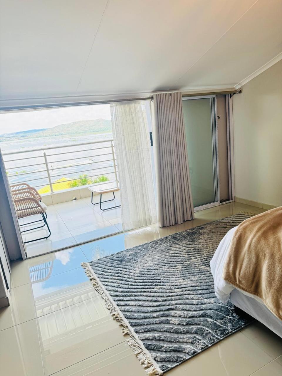 The Holiday House Harties Hartbeespoort Exteriör bild
